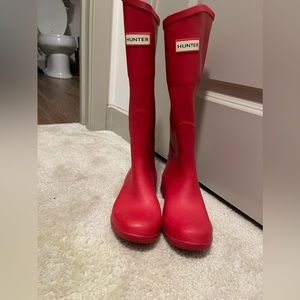 Tall hunter boots
